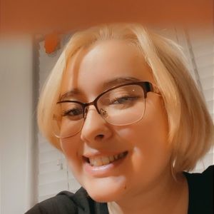 Meet your Posher, Celisa